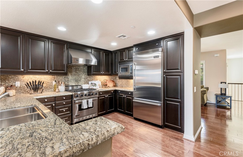 433 N Altadena Drive 6