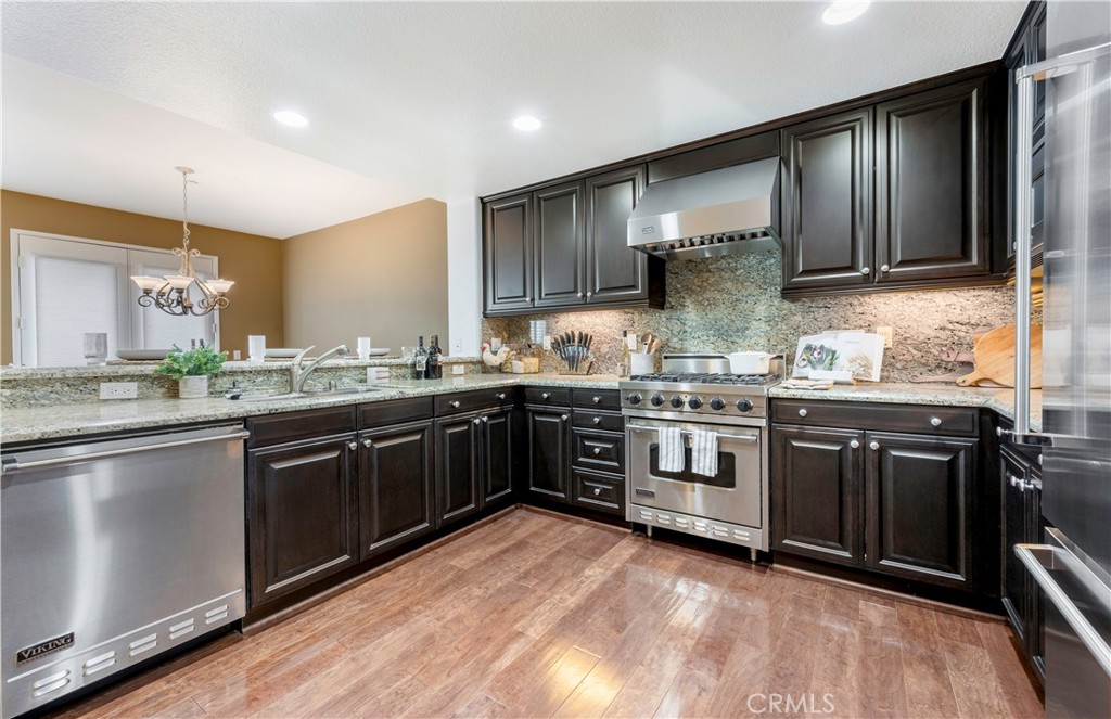 433 N Altadena Drive 6