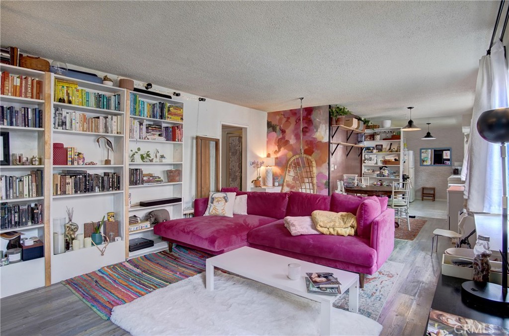 3423 Caroline Avenue