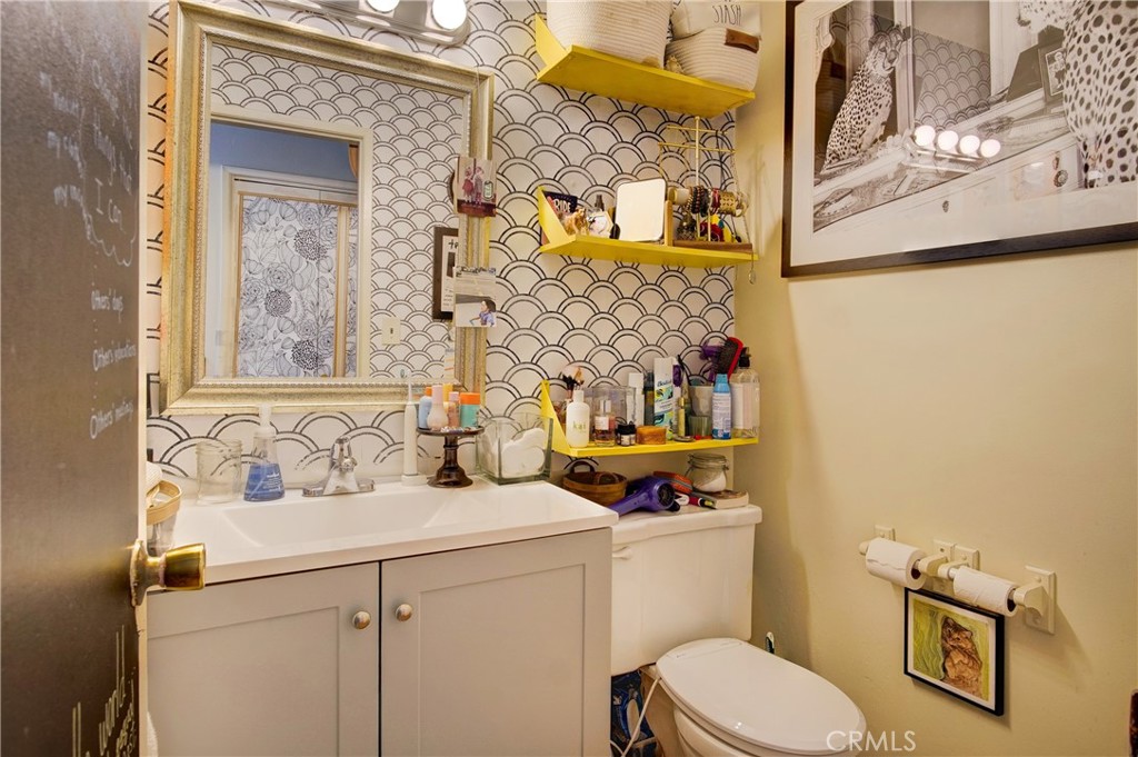 3423 Caroline Avenue