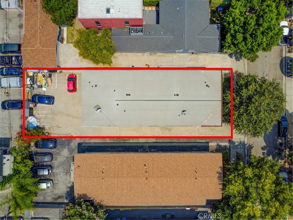 3423 Caroline Avenue