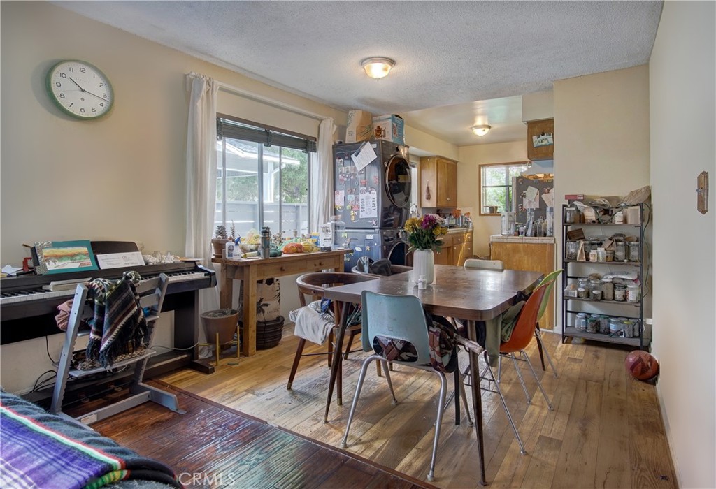 3423 Caroline Avenue