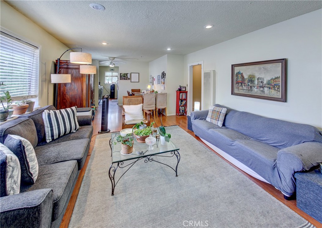 3423 Caroline Avenue