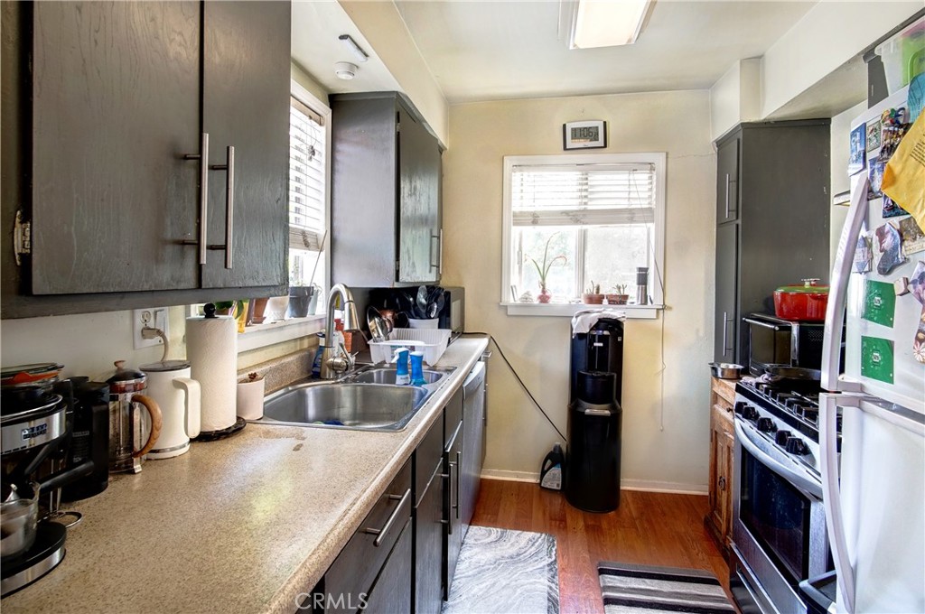 3423 Caroline Avenue