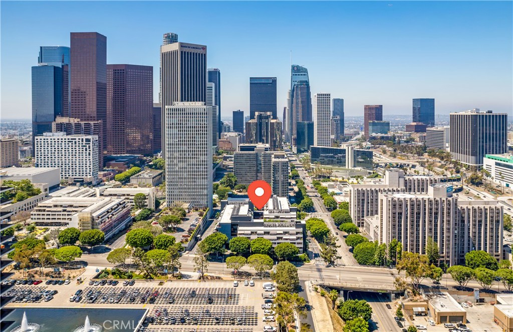 880 W 1st Street 403