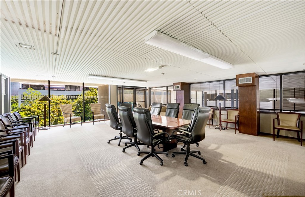 880 W 1st Street 403