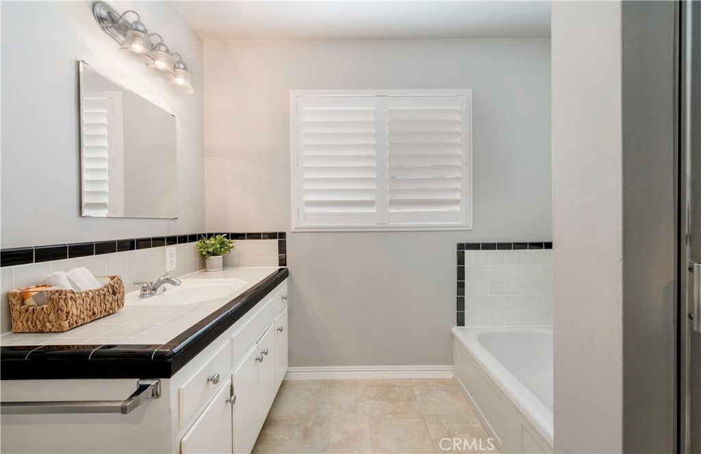 11441 Gardenaire Lane