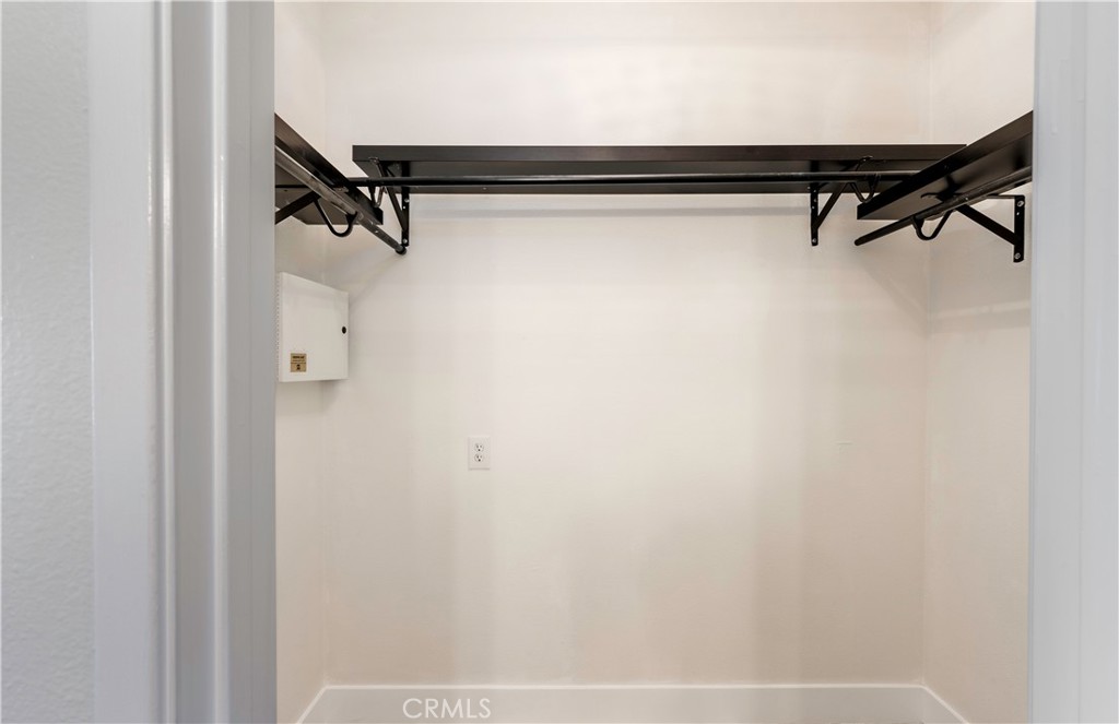 1189 S Country Glen Way