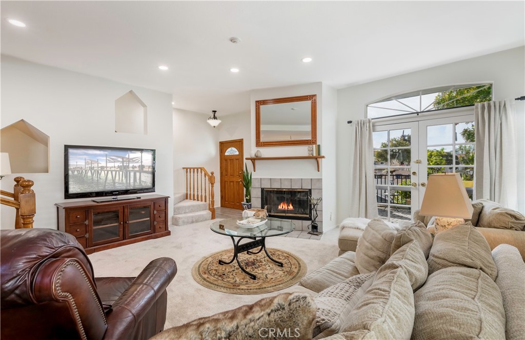 121 S Lucia Avenue 7