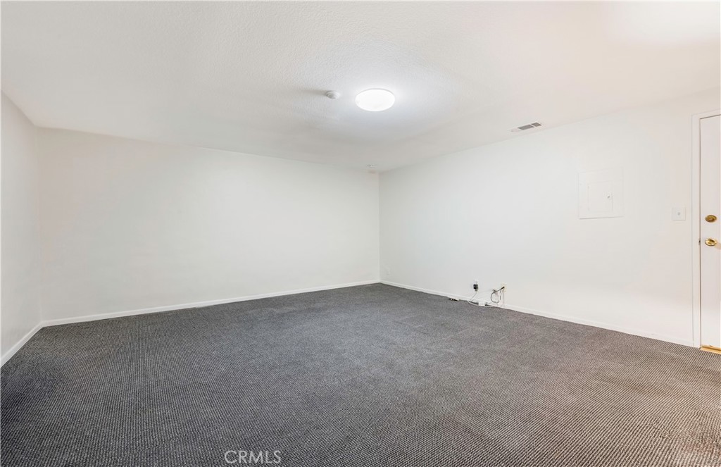 121 S Lucia Avenue 7