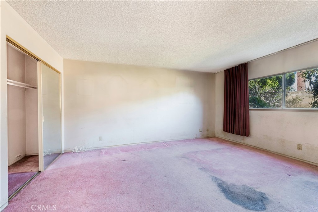 1323 S Scarborough Lane