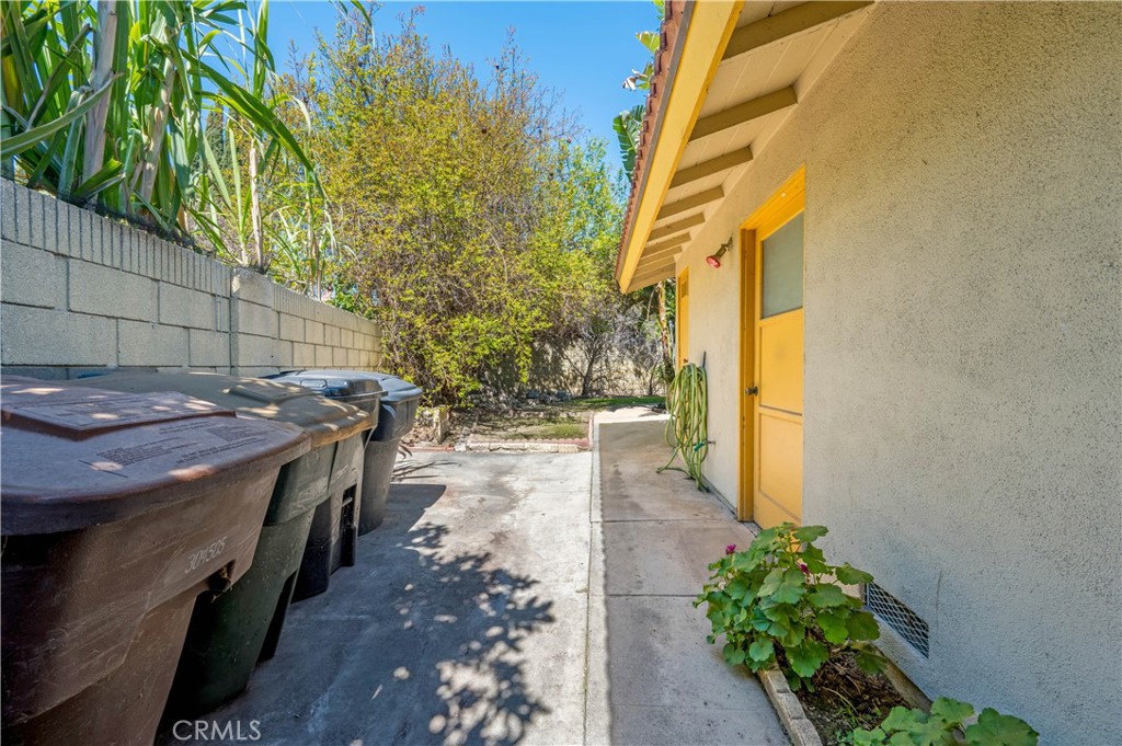 1323 S Scarborough Lane