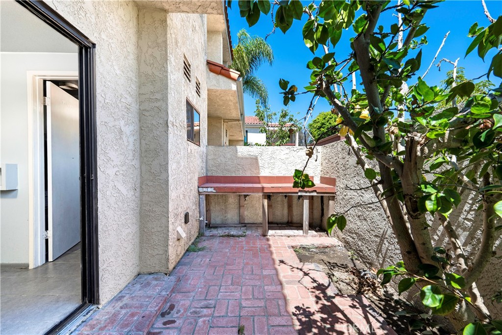 2160 Plaza Del Amo 162