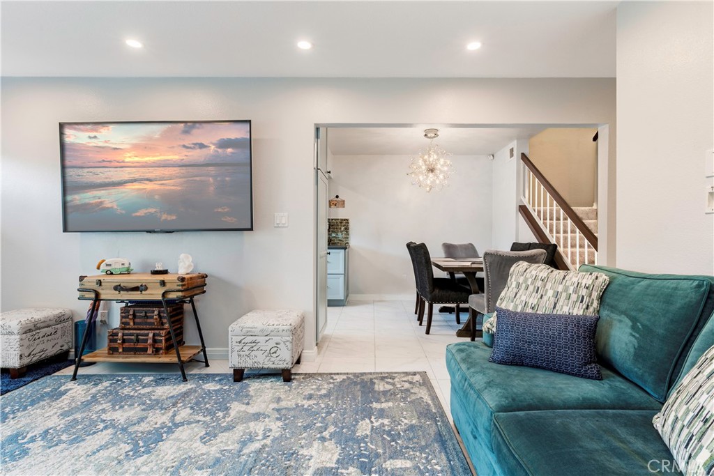 25900 Oak Street 102