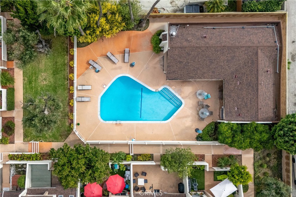 25900 Oak Street 102