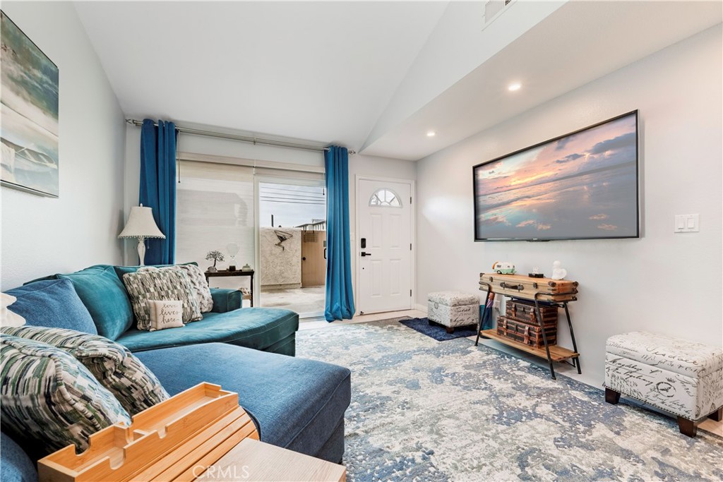 25900 Oak Street 102