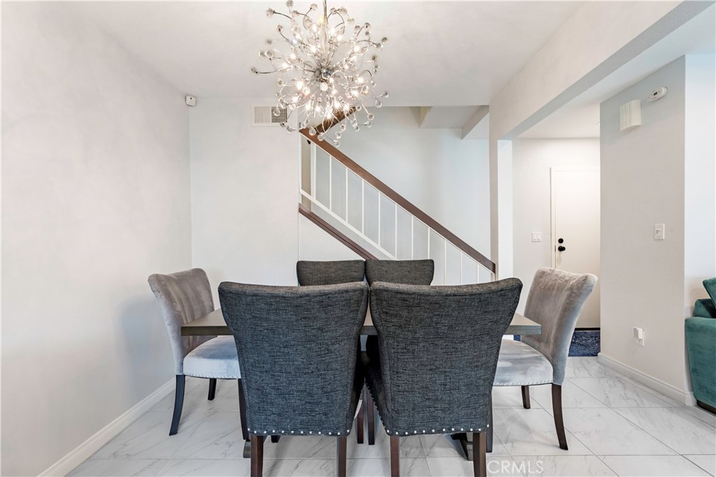 25900 Oak Street 102