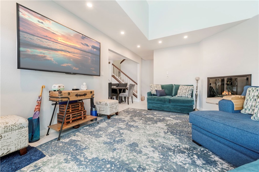 25900 Oak Street 102