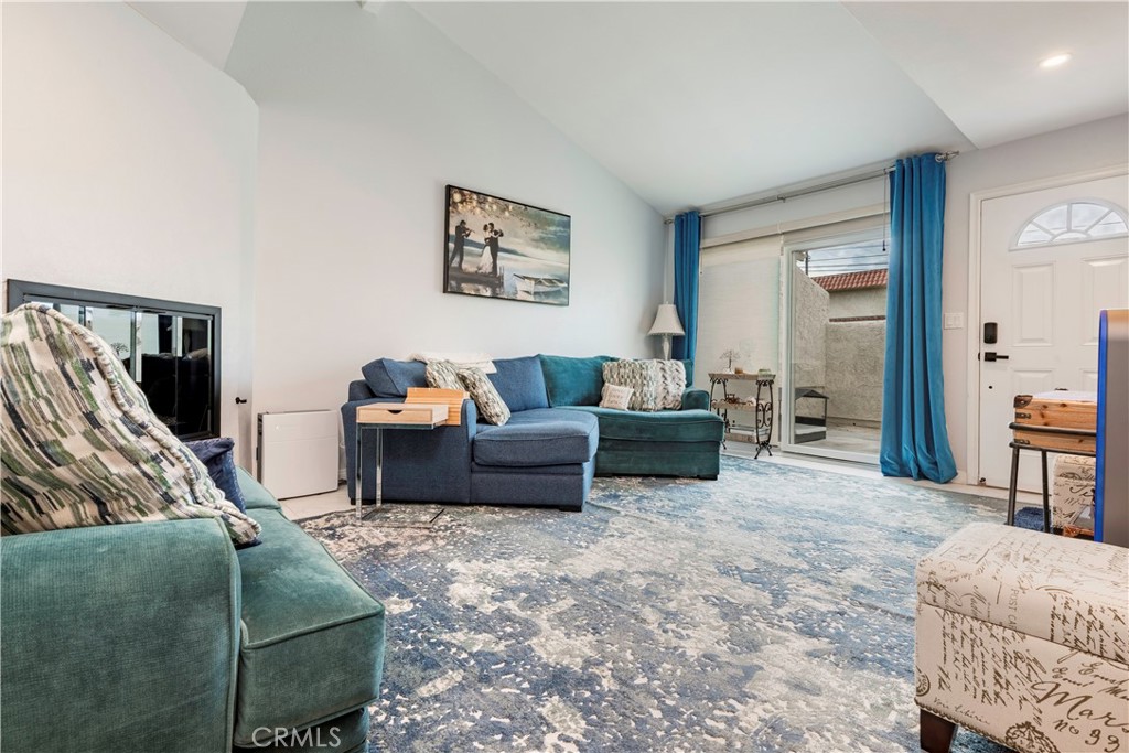 25900 Oak Street 102