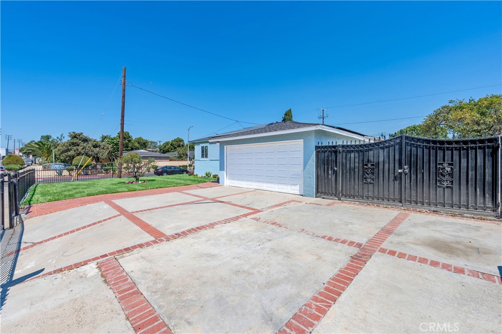 1087 253rd Street