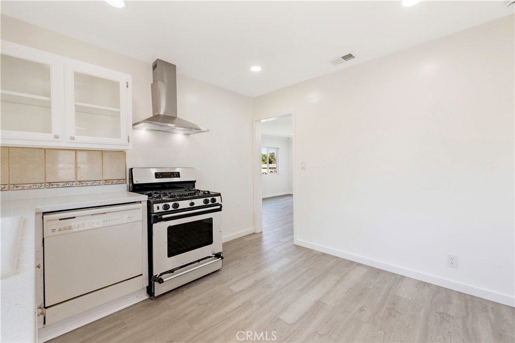 1087 253rd Street