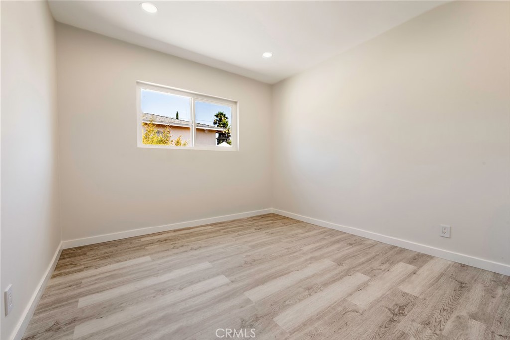 1087 253rd Street
