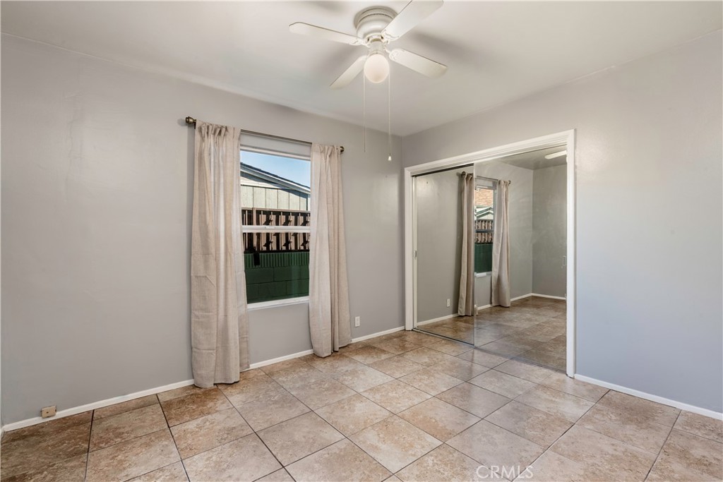 1520 W 215th