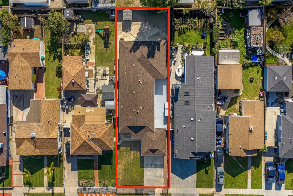 1520 W 215th