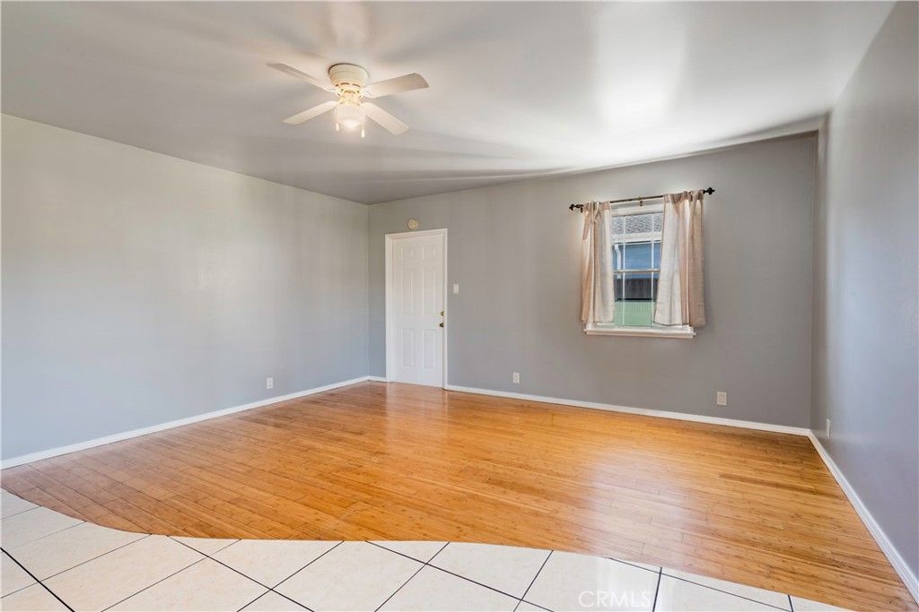 1520 W 215th