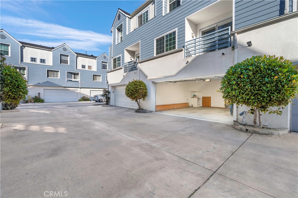 18050 Prairie Avenue B