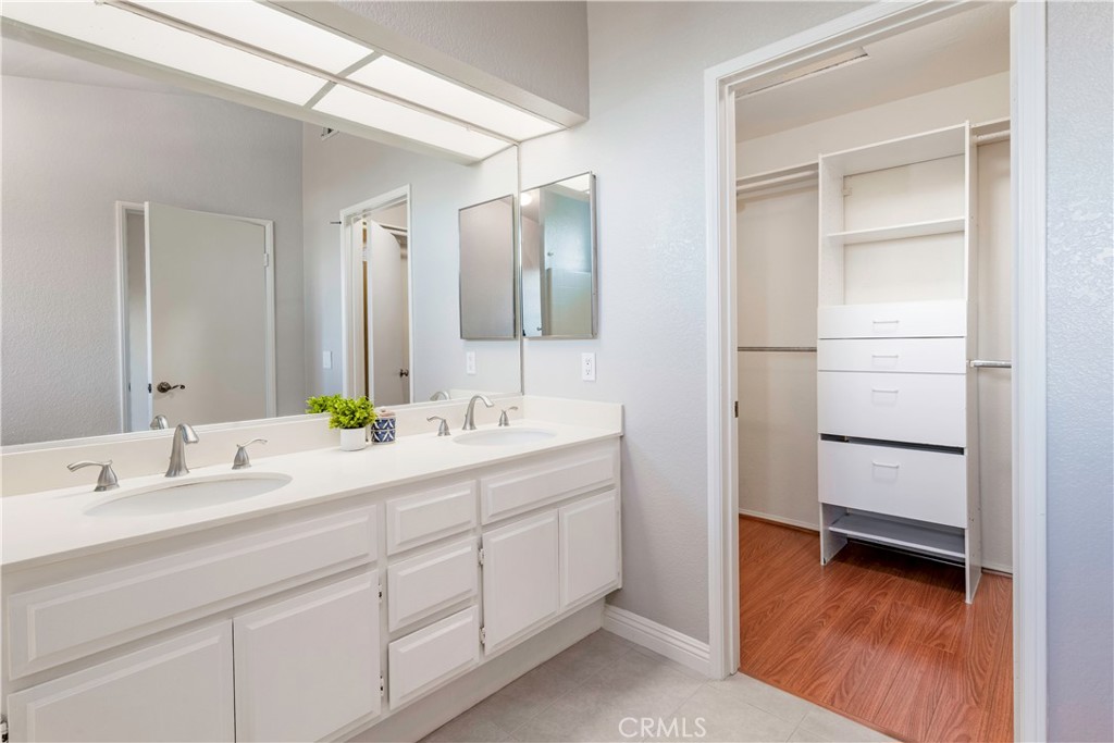 18050 Prairie Avenue B