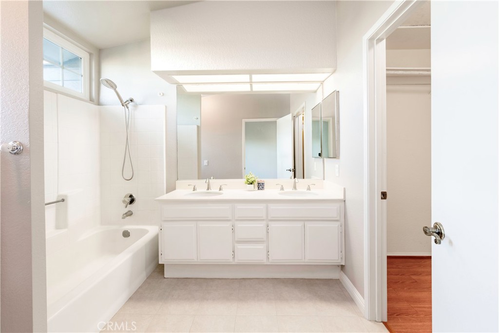 18050 Prairie Avenue B