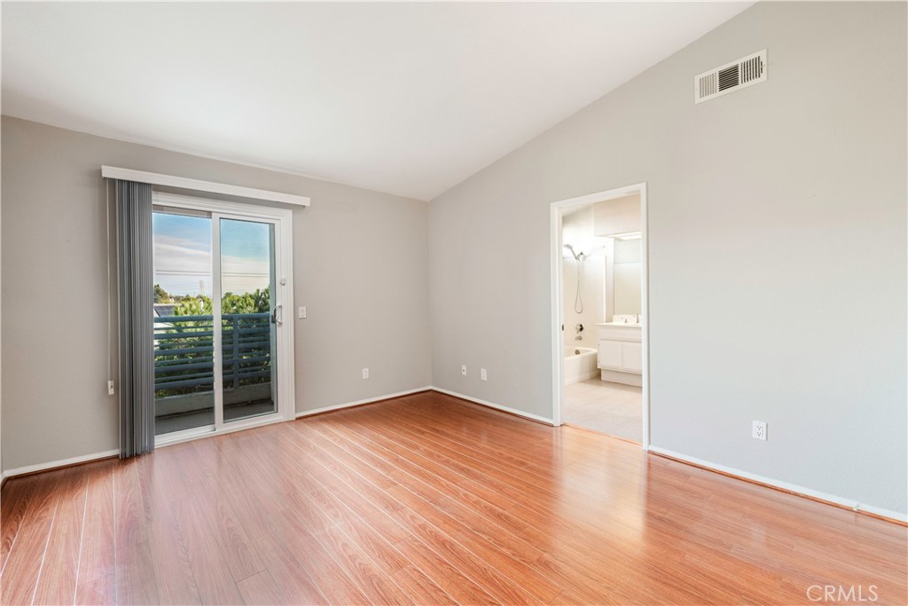 18050 Prairie Avenue B