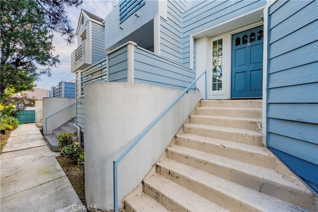 18050 Prairie Avenue B