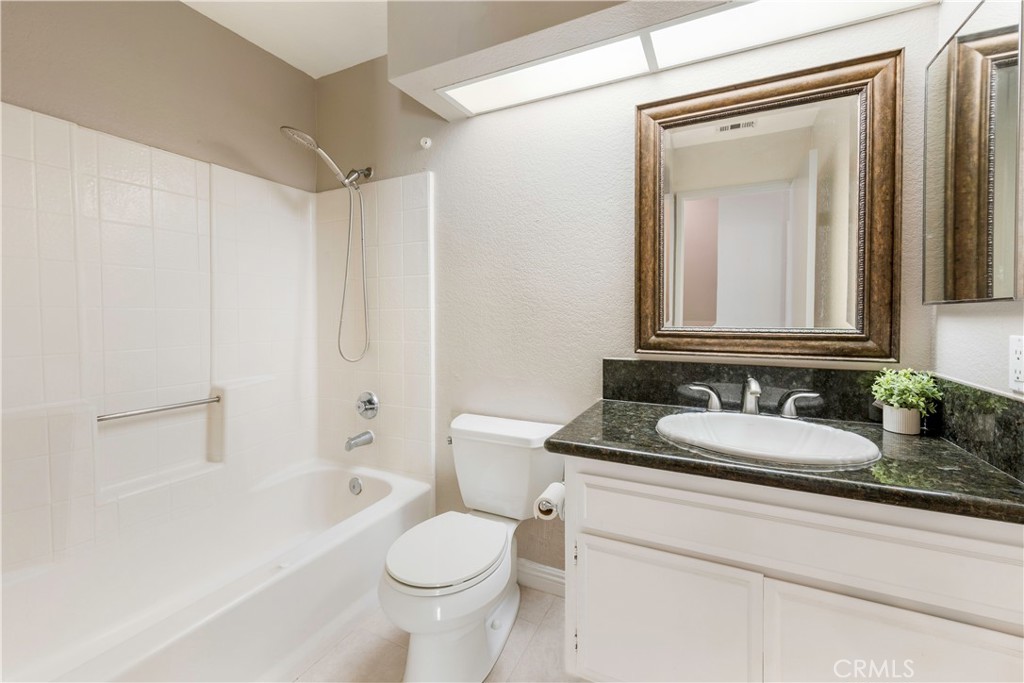 18050 Prairie Avenue B