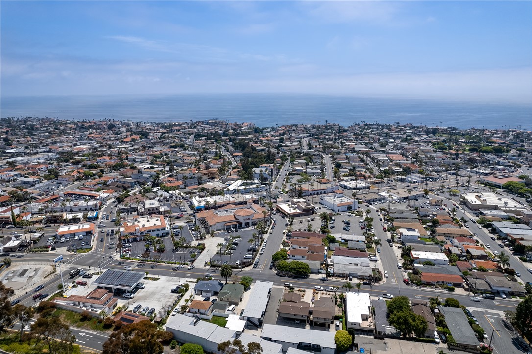 120 E Mariposa