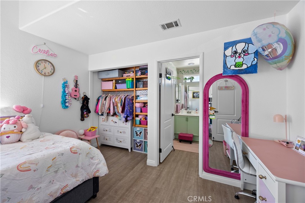 28214 Ridge View