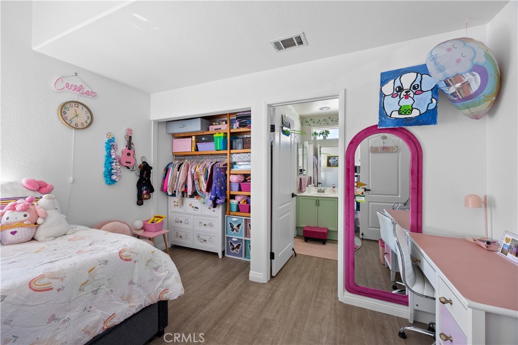 28214 Ridge View