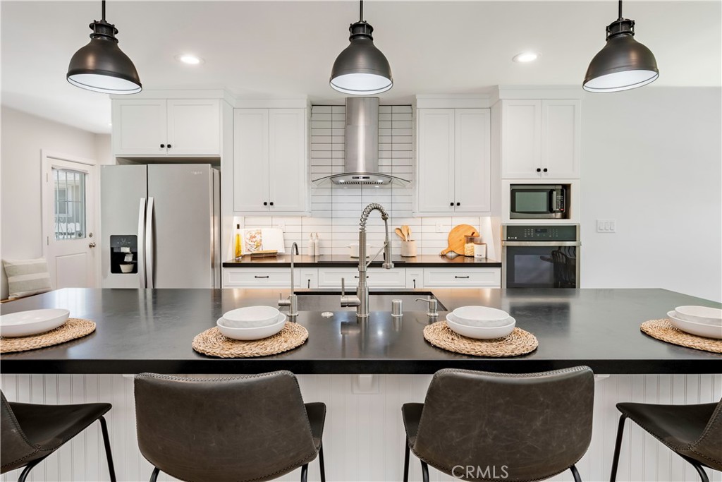 4412 Carfax Avenue