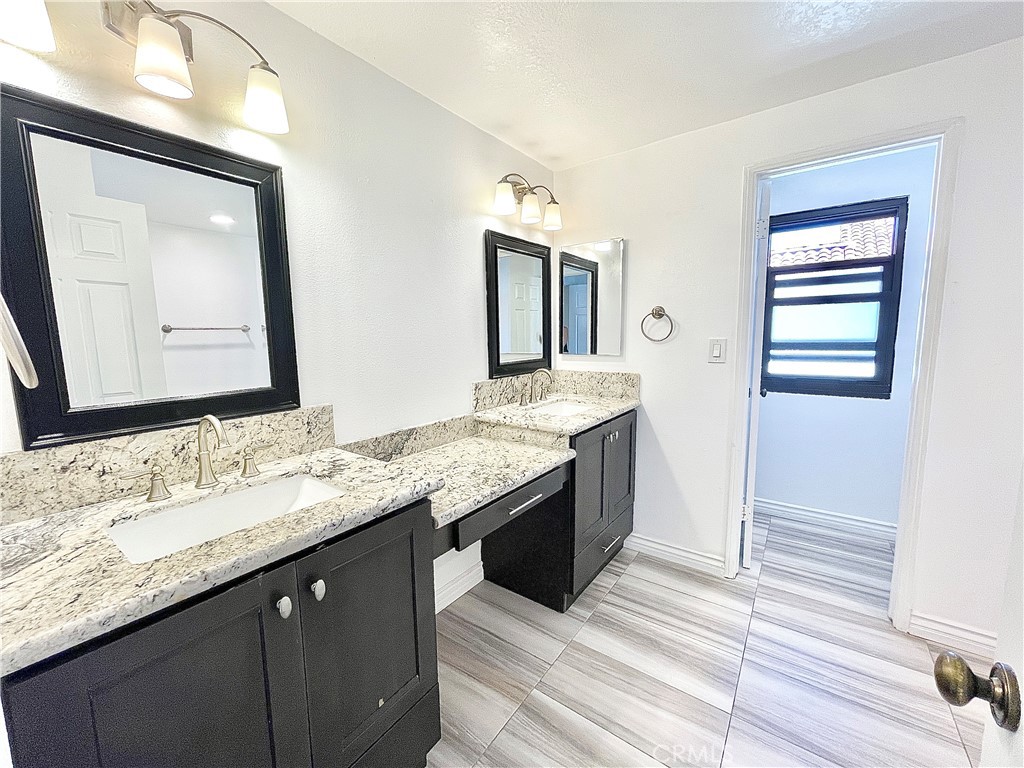 8180 Manitoba Street 311