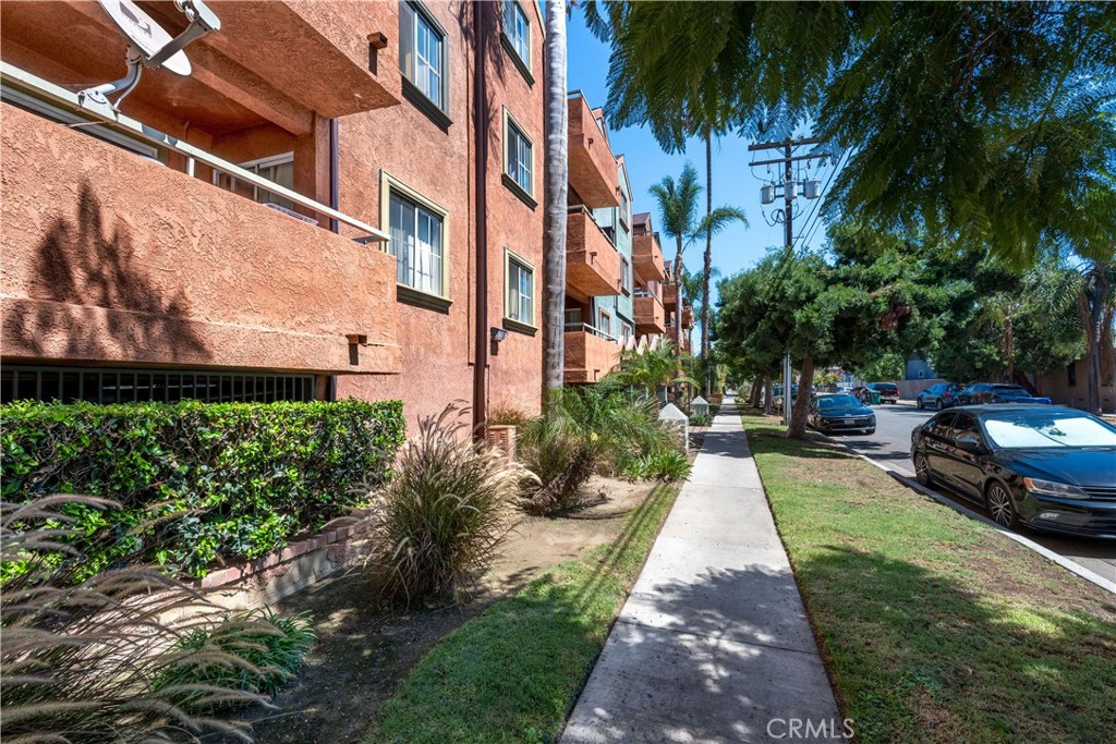 2507 E 15th