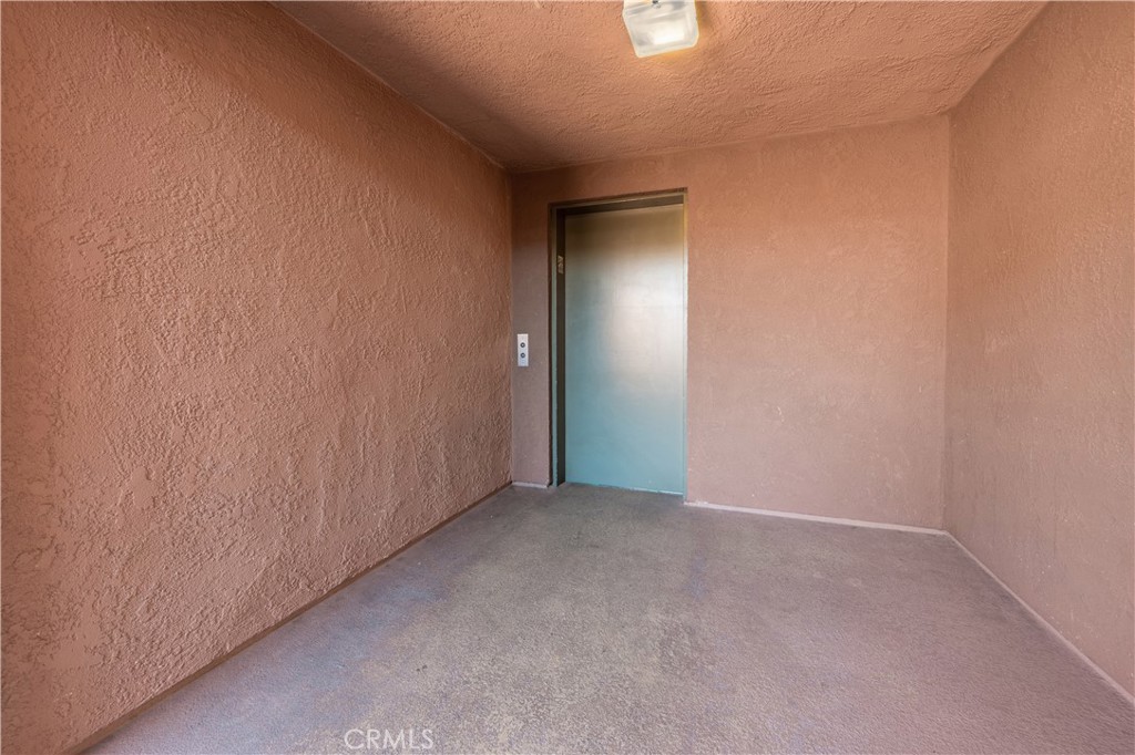 2507 E 15th