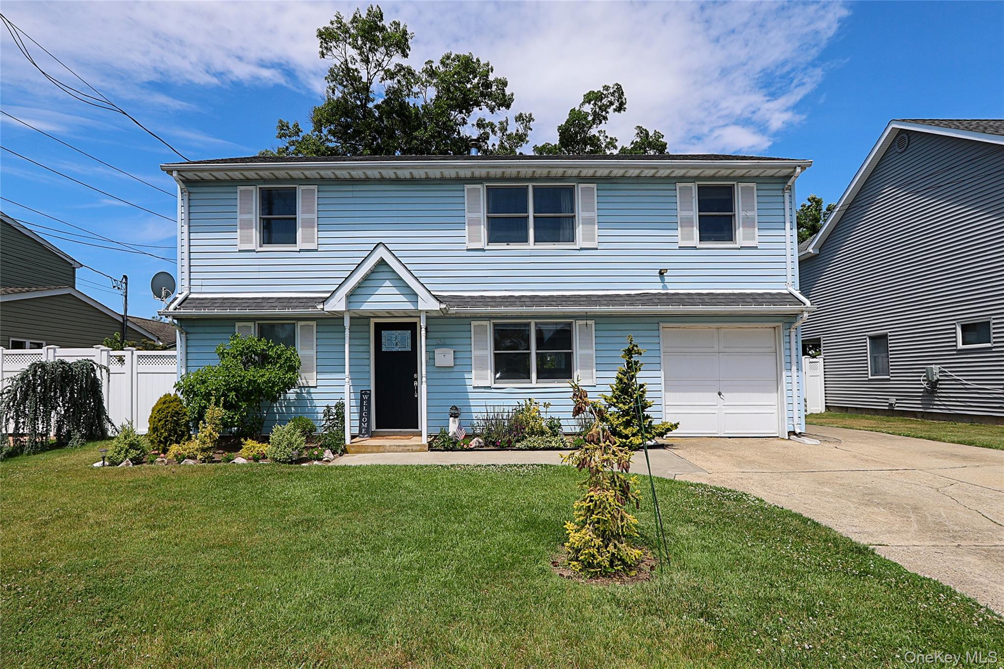 161 Arlyn Drive W