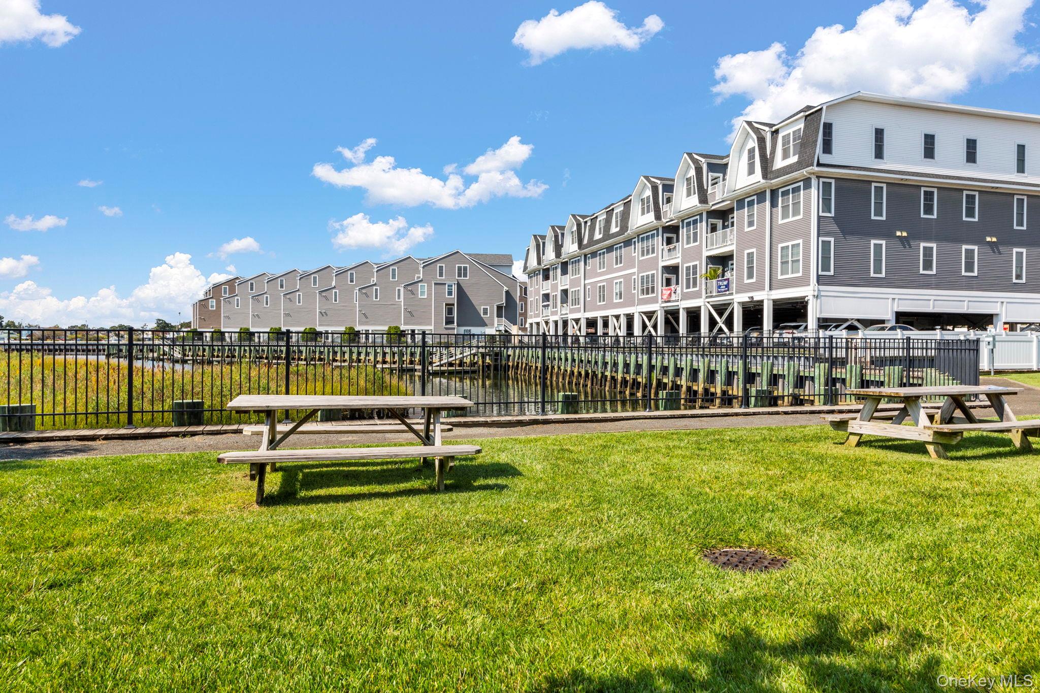 222 Marina Pointe Drive Unit: 222
