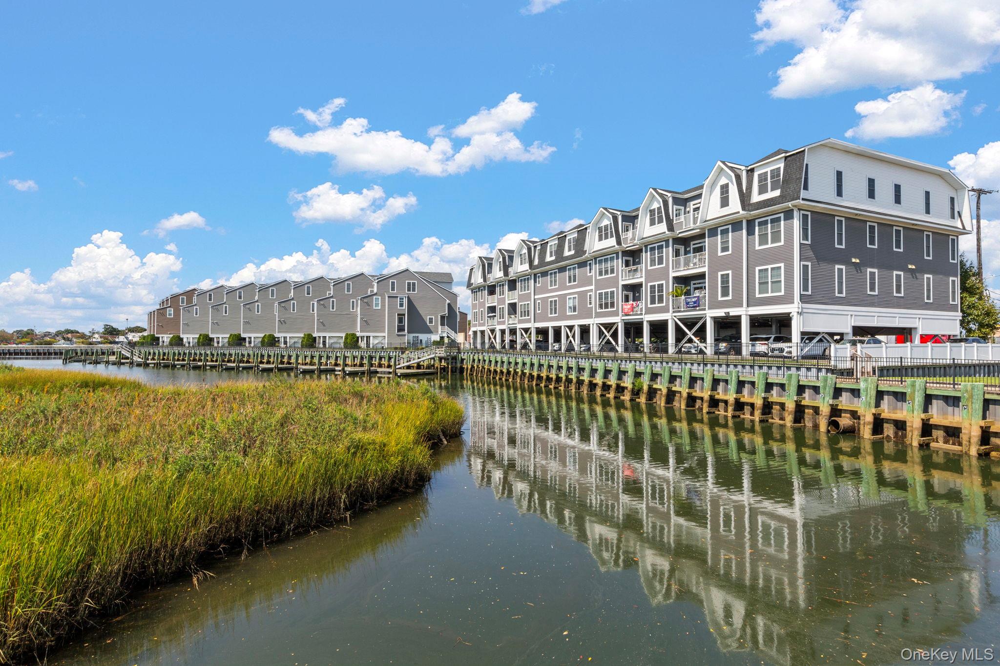 222 Marina Pointe Drive Unit: 222
