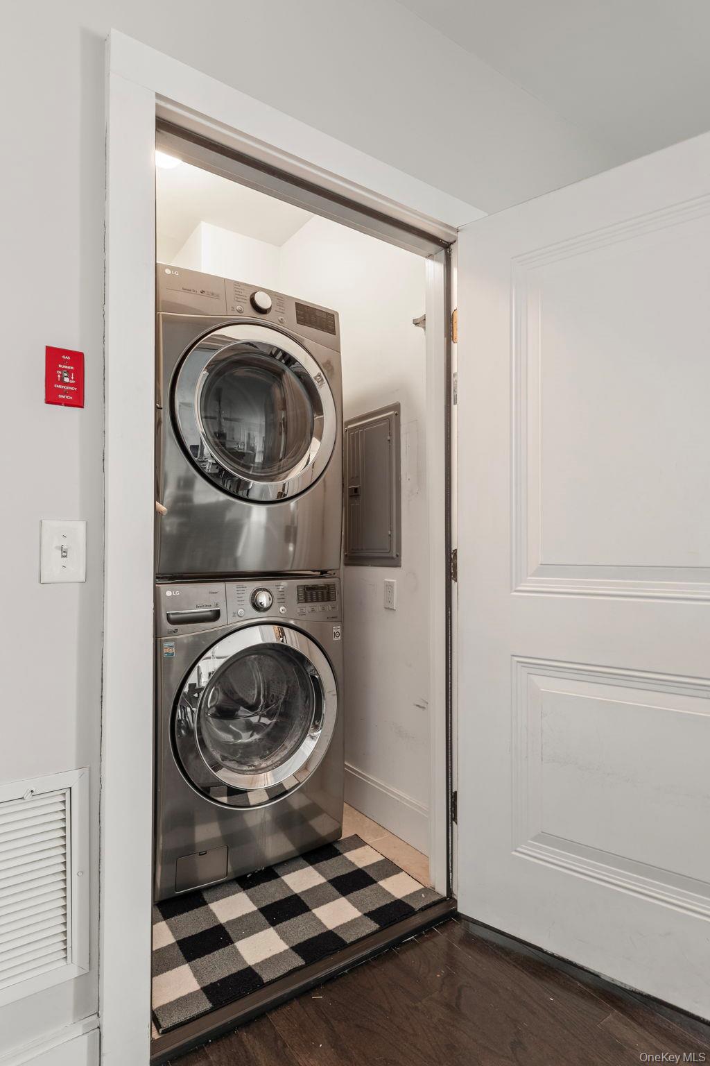 222 Marina Pointe Drive Unit: 222