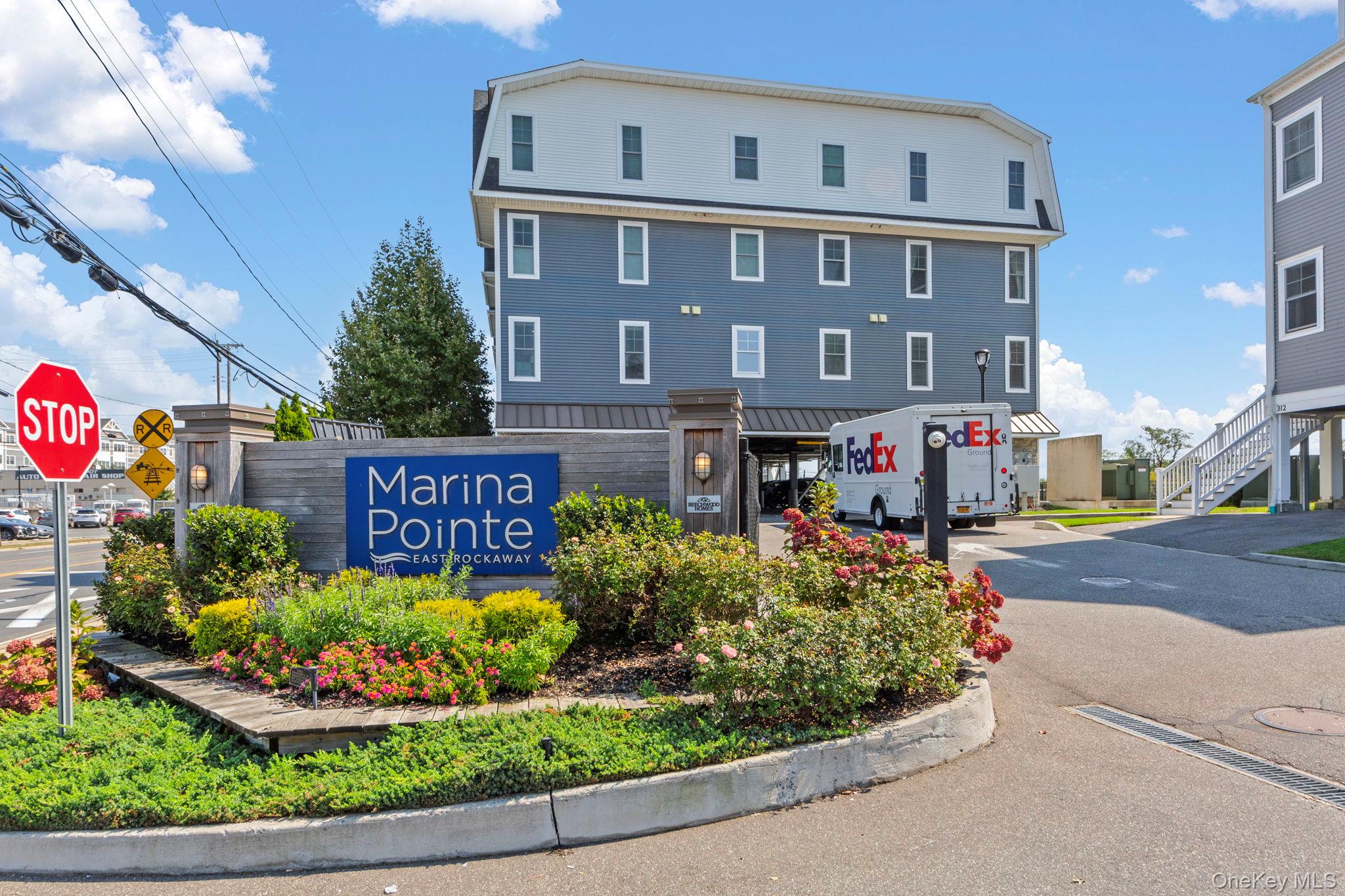 222 Marina Pointe Drive Unit: 222