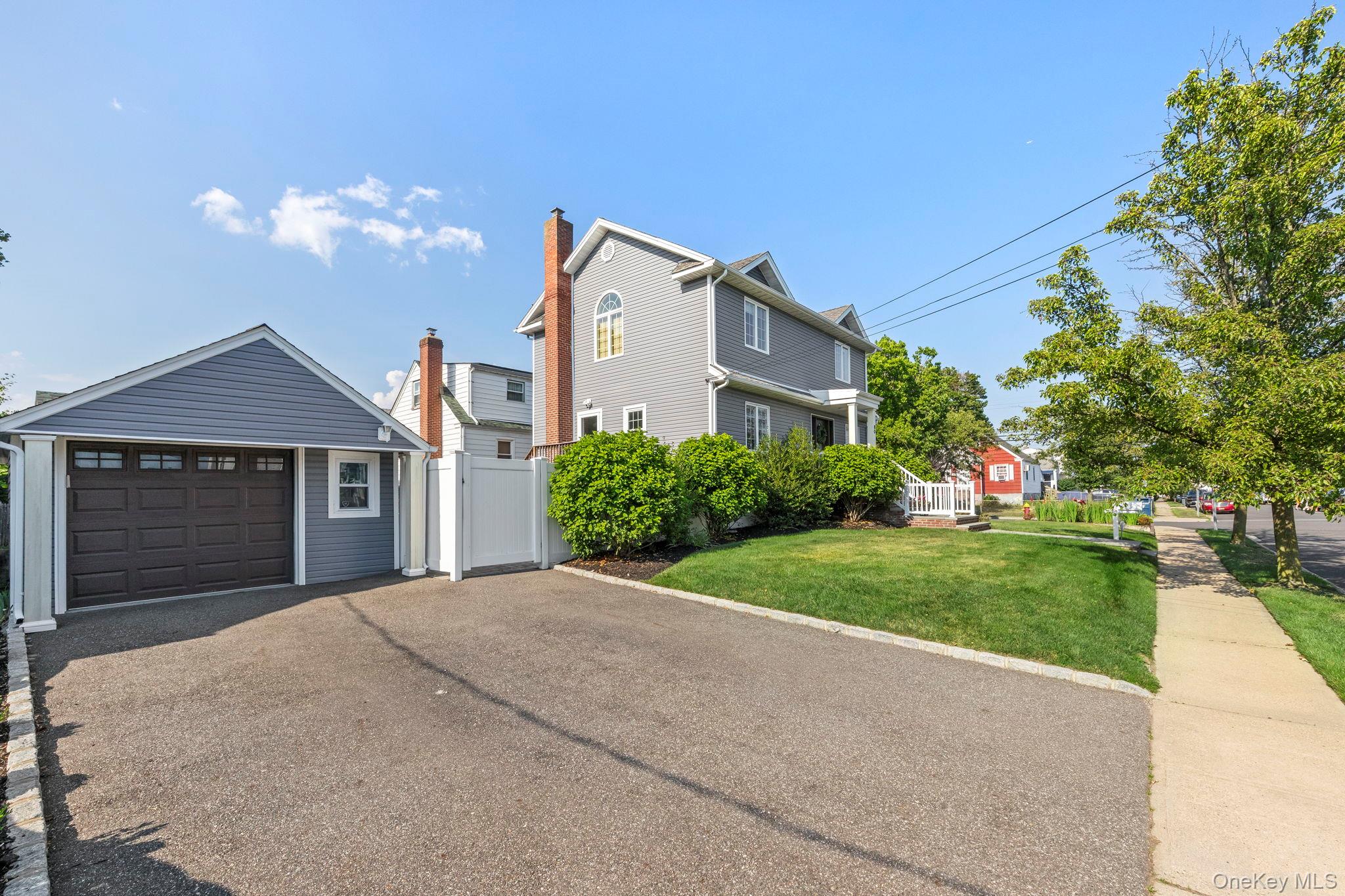 80 Central Boulevard