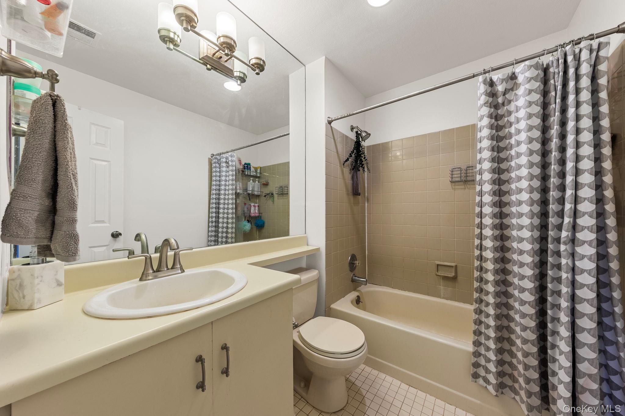 100 Daly Boulevard Unit: 2810