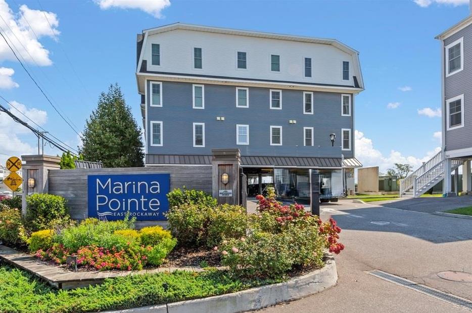 321 Marina Pointe Drive
